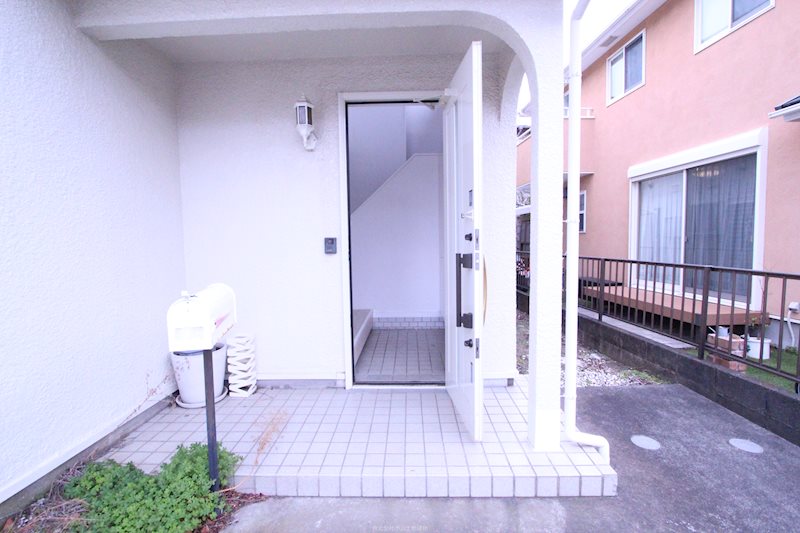 大磯中古戸建 現地写真（玄関）
