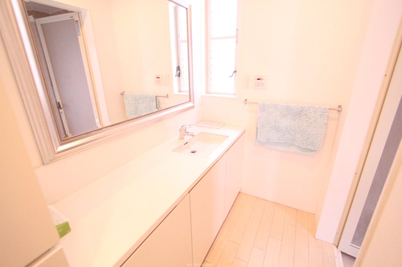 大磯中古戸建 内観写真（洗面台・洗面所）